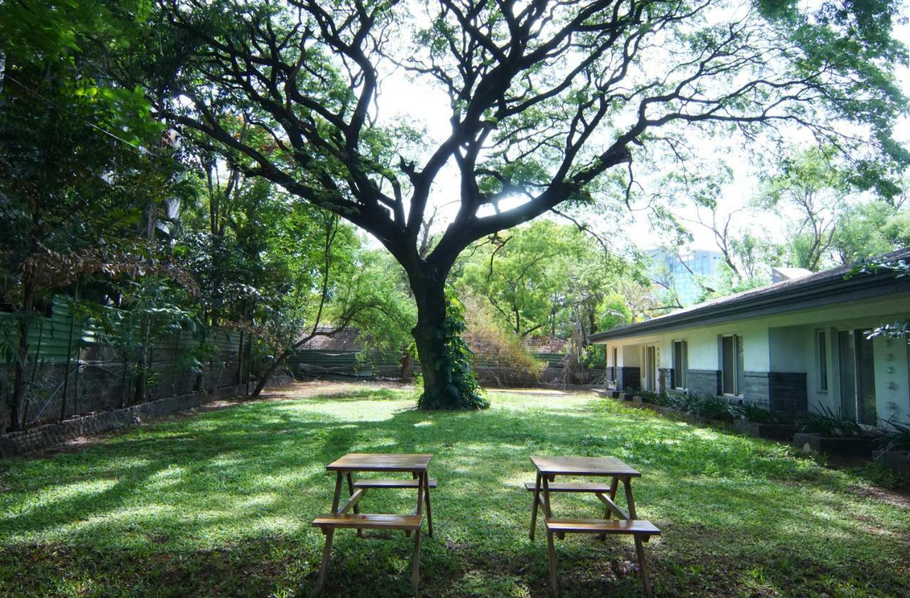 Mint Koregaon Park Next To Osho Ashram Pune Esterno foto